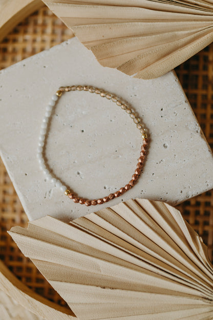 two-tone glass bead bracelet blue &amp;amp; cream