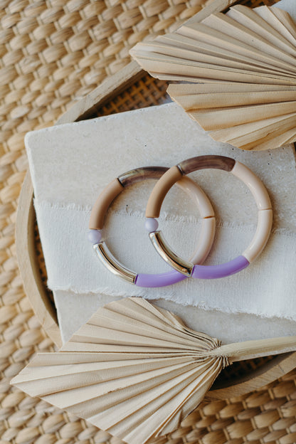 Perlenarmband mit Tube Perlen in  Silber, braun-glänzend, Creme und Lila