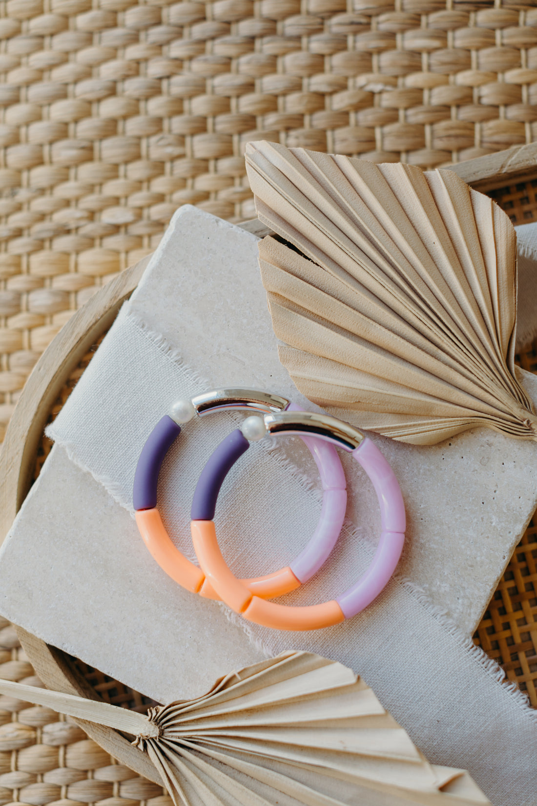 Pearl bracelet with tube beads in silver, orange, pink and purple
