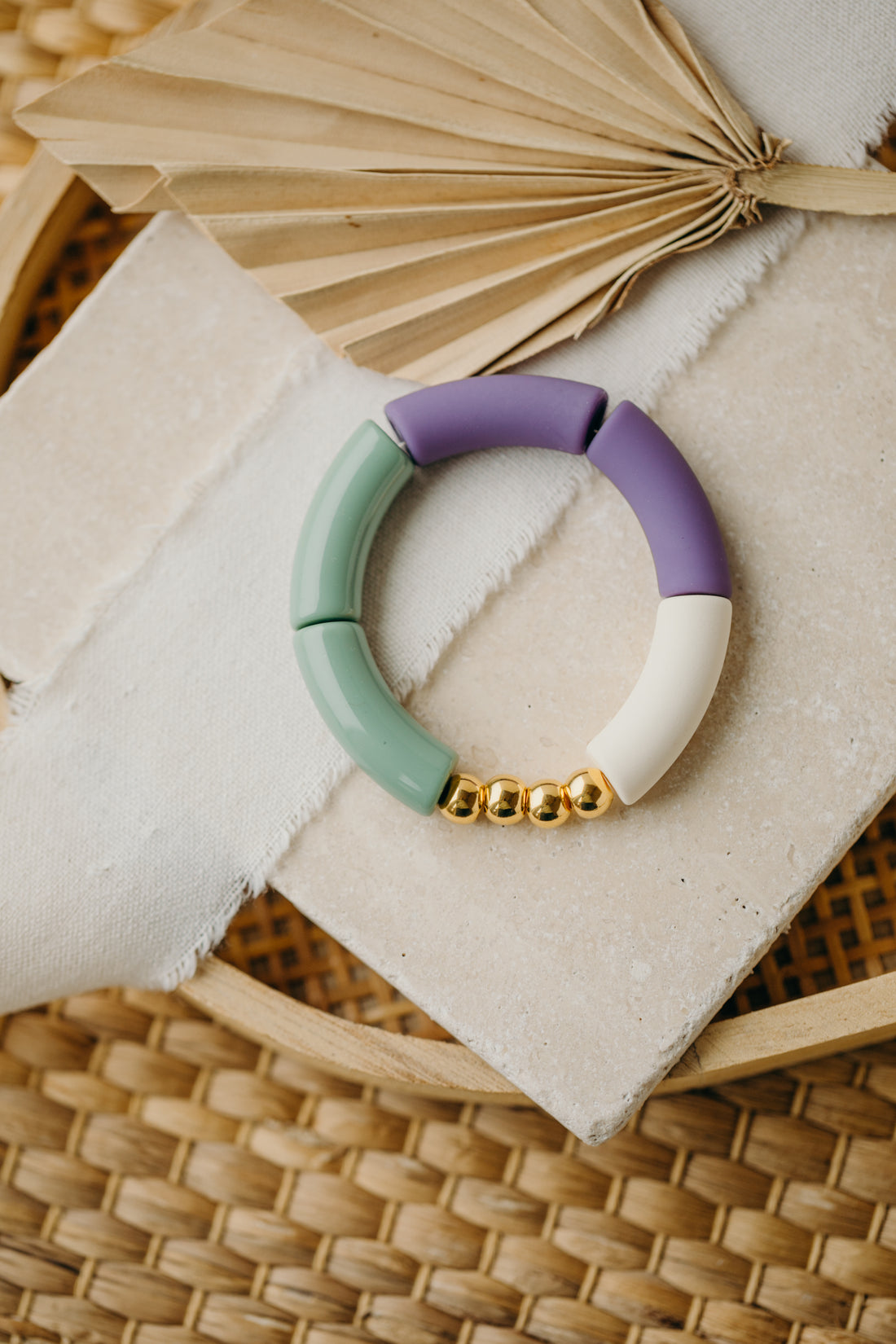 Pearl bracelet with tube beads in purple, mint, white and gold