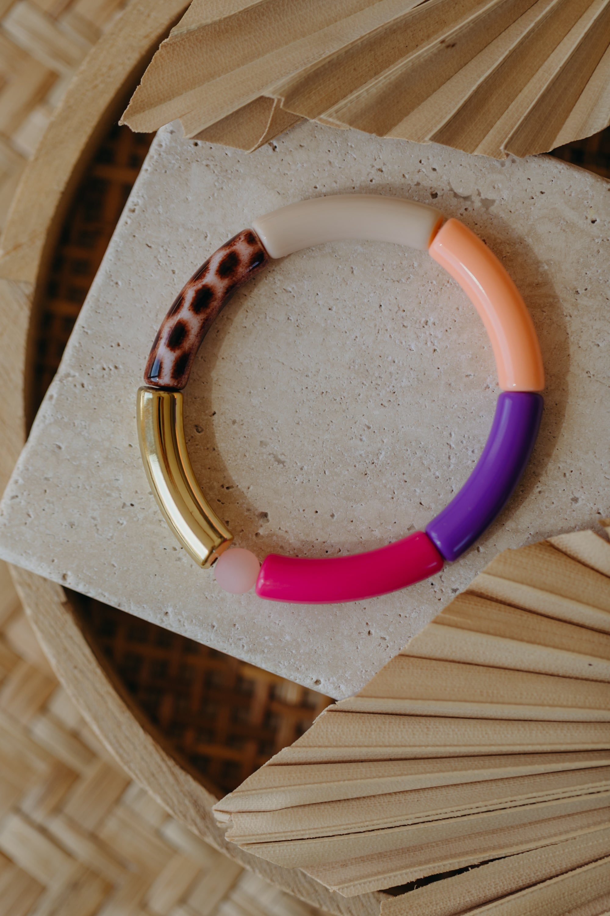 Perlenarmband 001 mit Tube Perlen in Gold, Beige, Apricot, Pink, Lila und Print