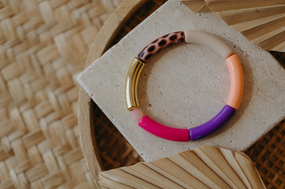 Perlenarmband 001 mit Tube Perlen in Gold, Beige, Apricot, Pink, Lila und Print