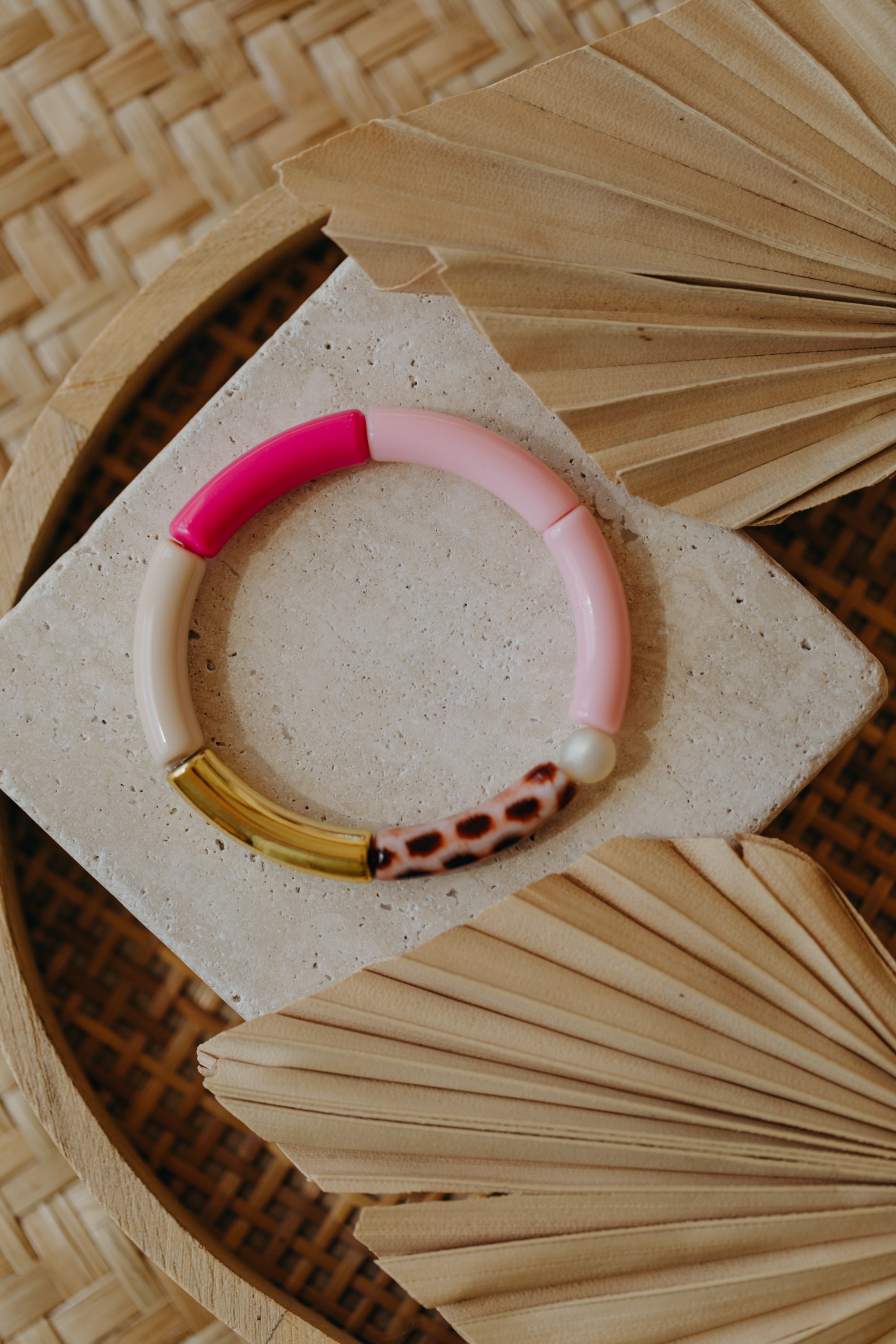 Perlenarmband 004 mit Tube Perlen in Gold, Beige, Rosa, Pink und Print