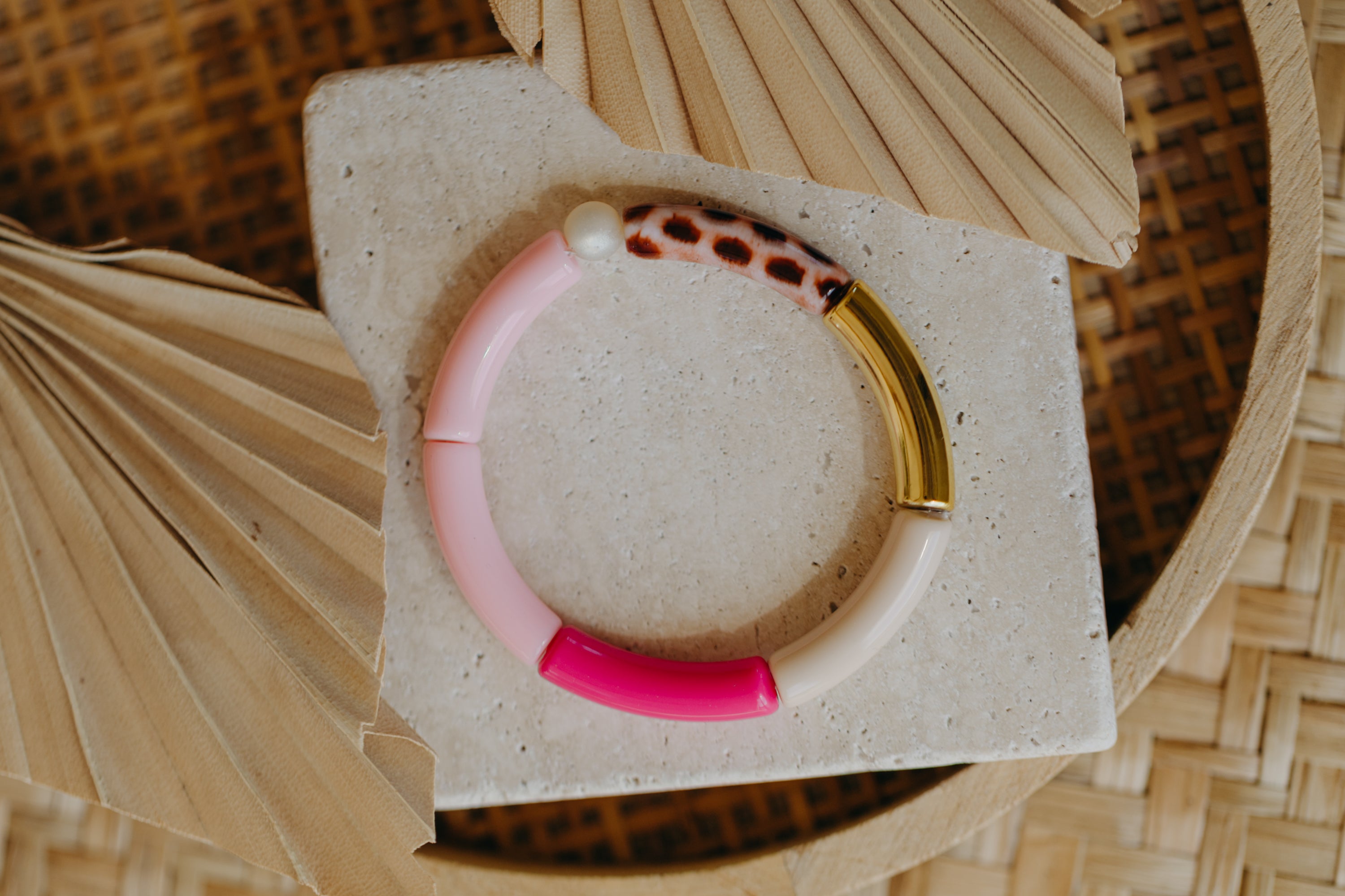 Perlenarmband 004 mit Tube Perlen in Gold, Beige, Rosa, Pink und Print