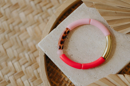 Perlenarmband 007 mit Tube Perlen in Gold, Rosa, Pink und Print