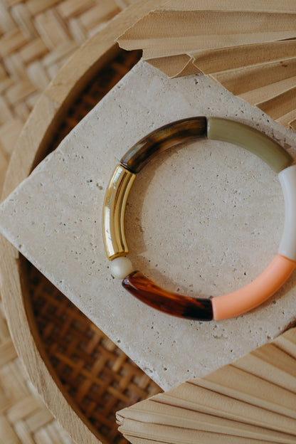 Perlenarmband 015 mit Tube Perlen in Gold, Creme, Apricot, Olivgrün und Brauntönen