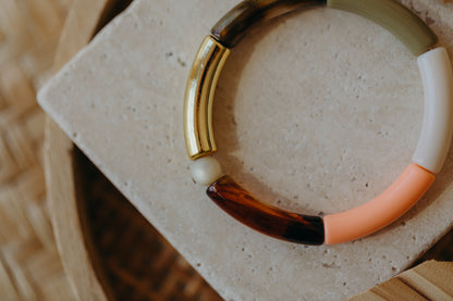 Perlenarmband 015 mit Tube Perlen in Gold, Creme, Apricot, Olivgrün und Brauntönen