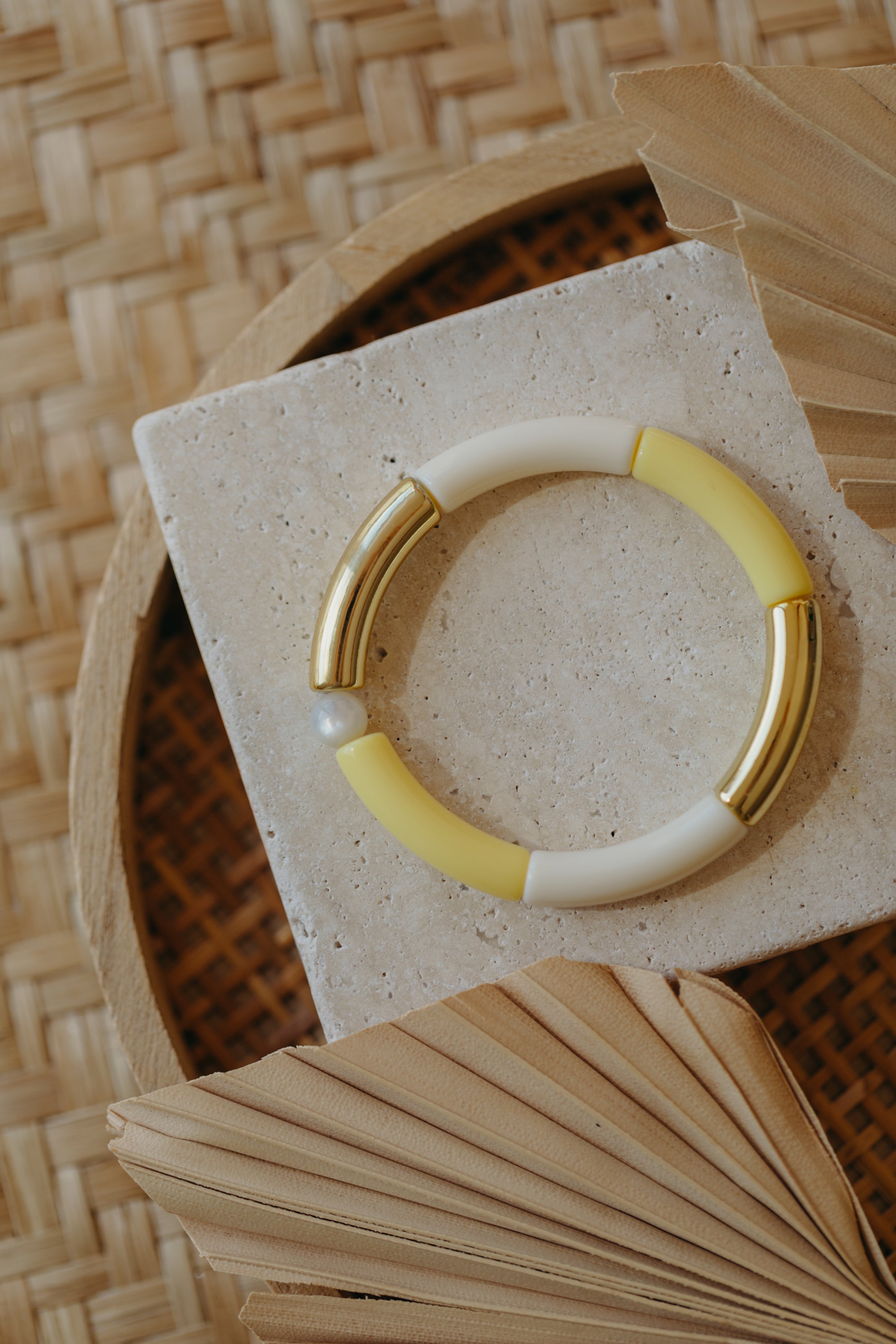 Perlenarmband 019 mit Tube Perlen in Gold, Creme und Helles Gelb