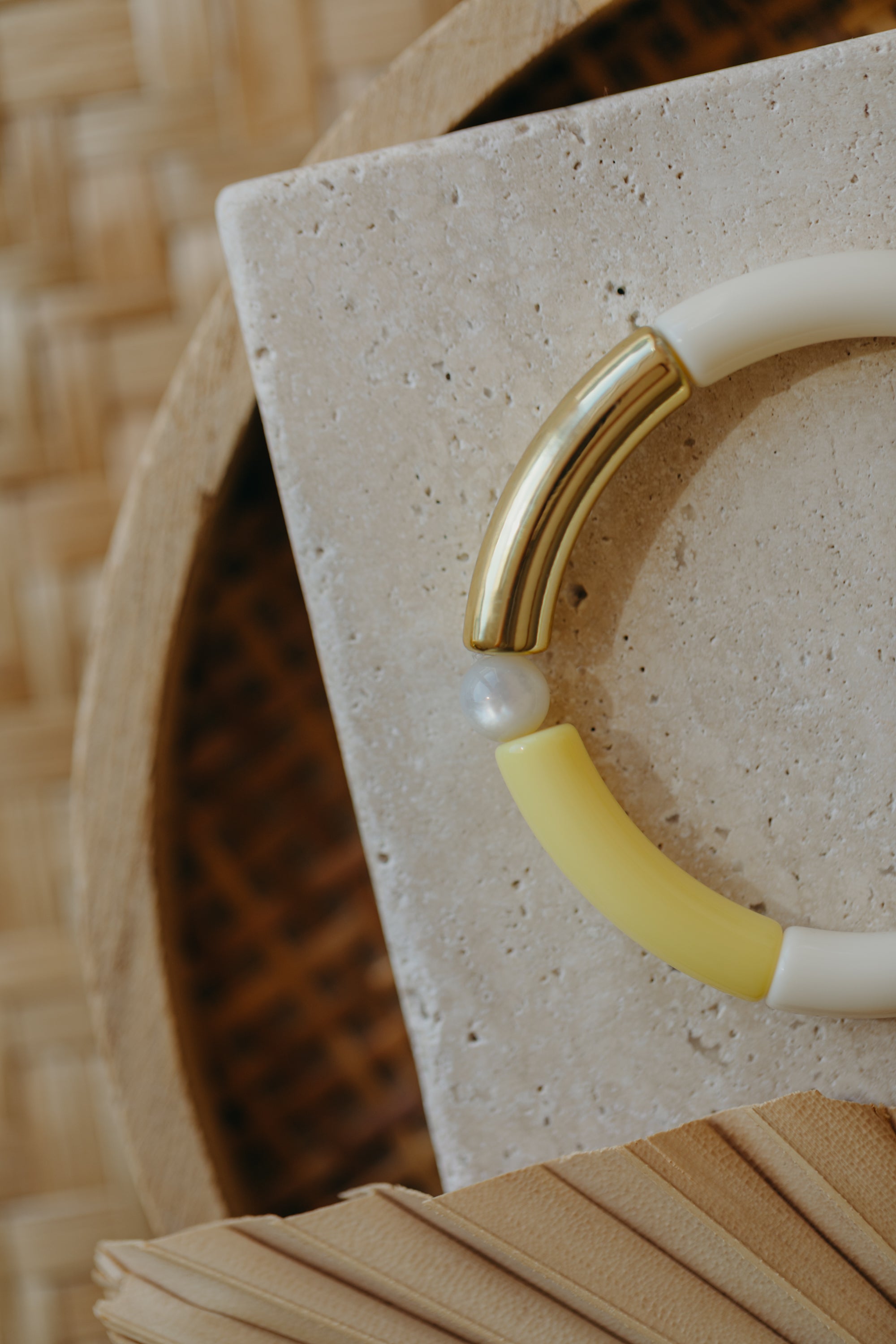 Perlenarmband 019 mit Tube Perlen in Gold, Creme und Helles Gelb