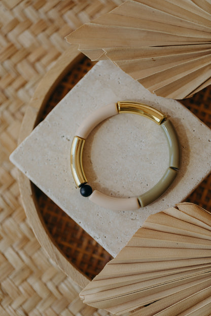 Perlenarmband 020 mit Tube Perlen in Gold, Beige, Olivgrün und Schwarz