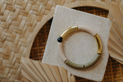 Perlenarmband 020 mit Tube Perlen in Gold, Beige, Olivgrün und Schwarz