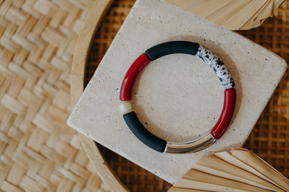 Perlenarmband 025 mit Tube Perlen in Silber, Weinrot, Schwarz und Schwarz-Weiß