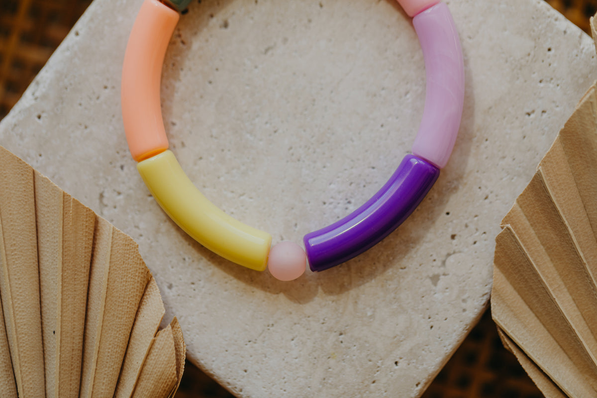 Perlenarmband 043 mit Tube Perlen in Gelb, Apricot, Rosa, Lila und Grün