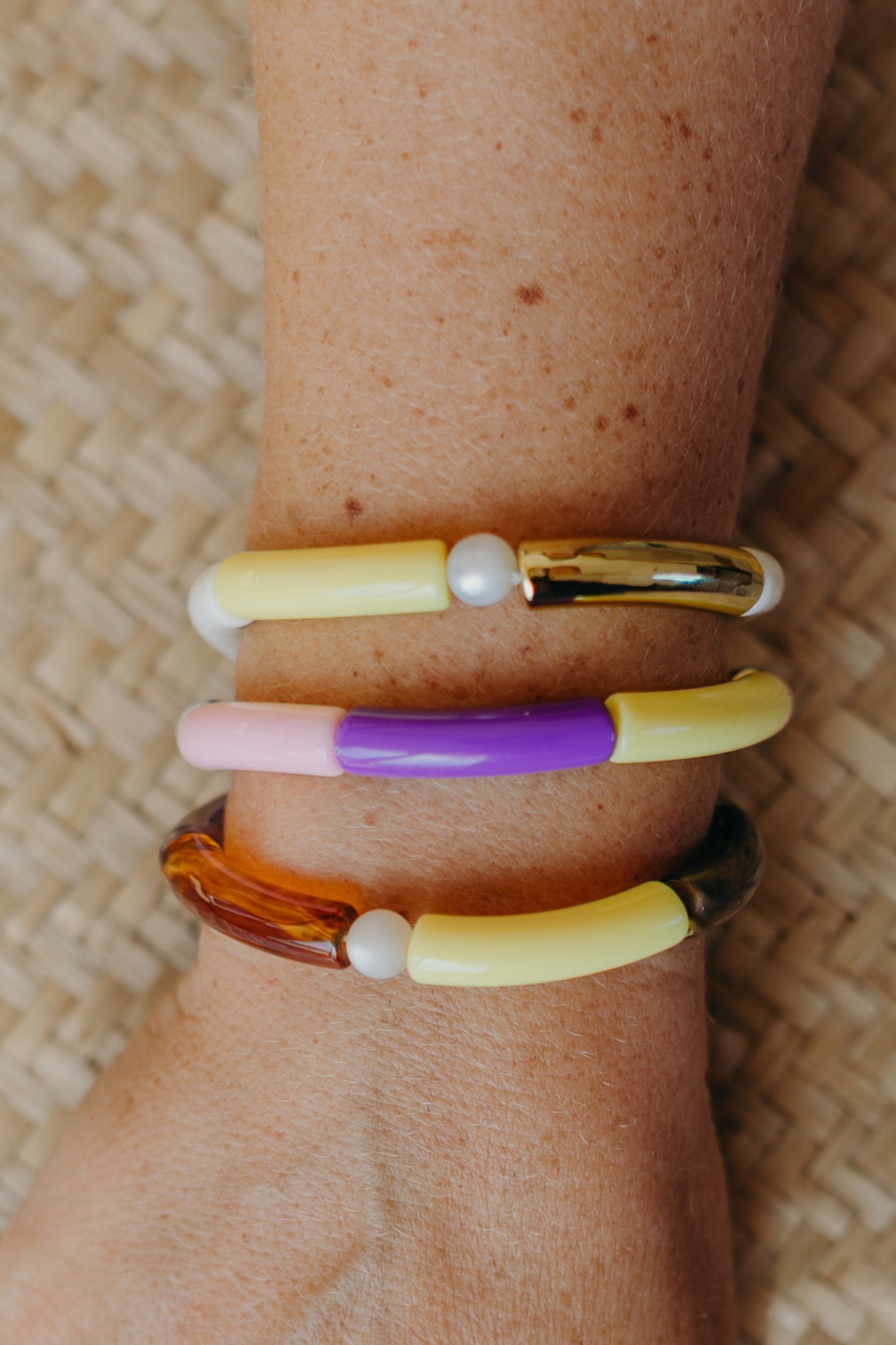 Perlenarmband 019 mit Tube Perlen in Gold, Creme und Helles Gelb