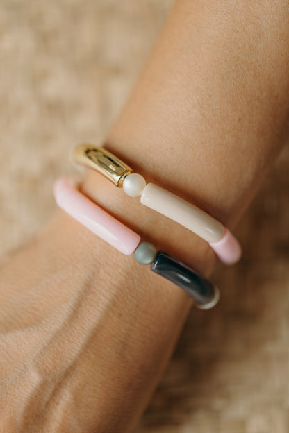 Pearl bracelet with tube pearls in gold, light brown, purple and white