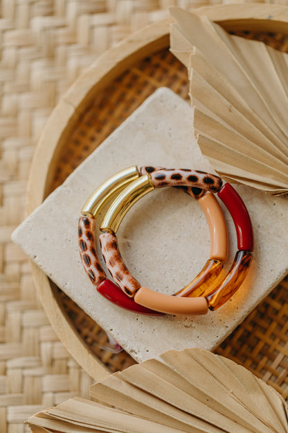 Perlenarmband 082 mit Tube Perlen in hellbraun, braun, weinrot und Animal Print
