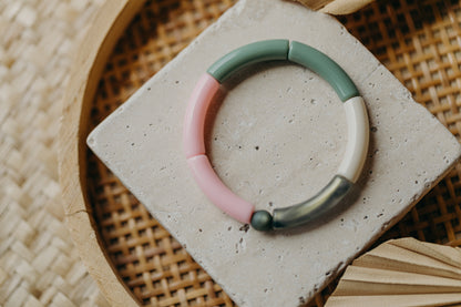 Pearl bracelet with tube pearls in gold, light brown, purple and white