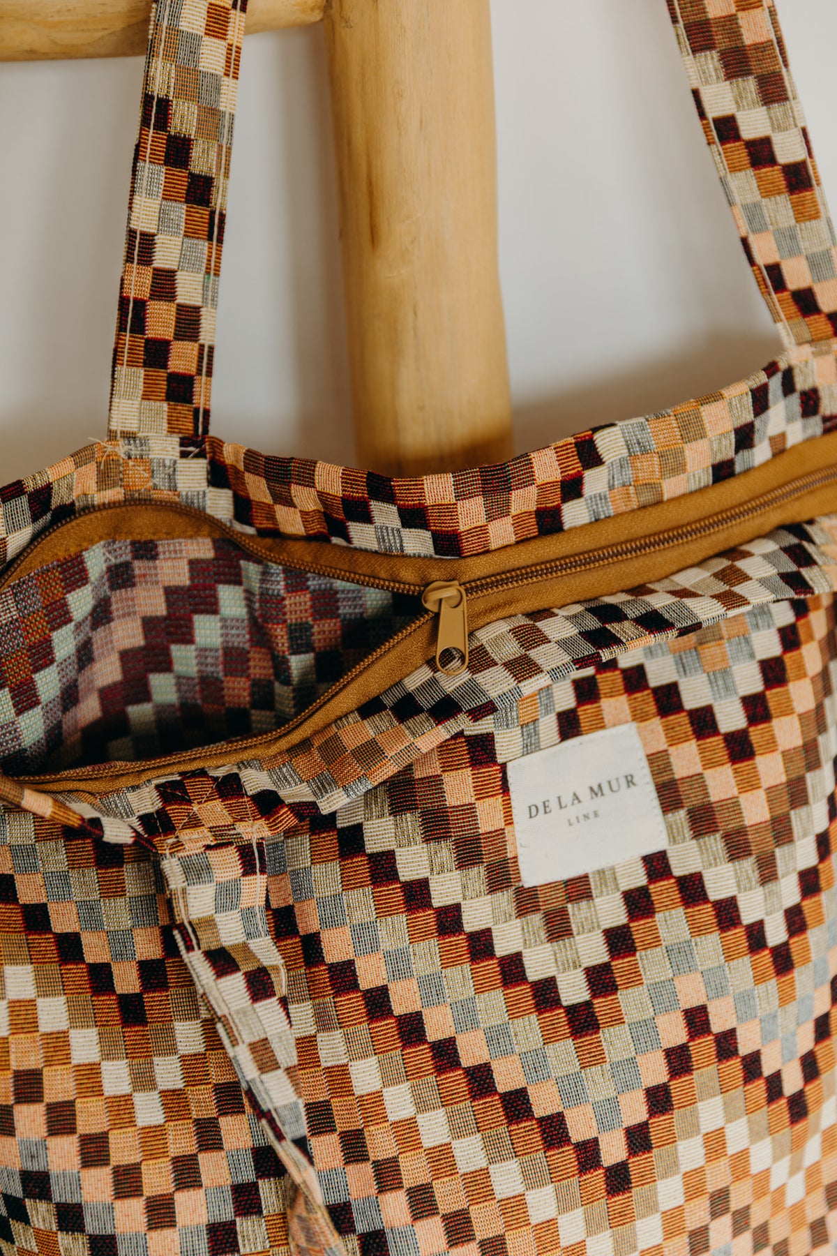 Großer karierter Shopper PIER mit Reißverschluss Detail