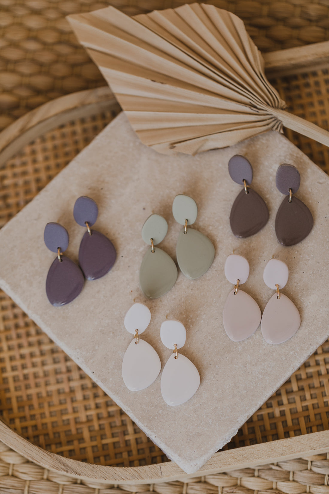 MINU - oval earrings made of polymer clay in pastel colors