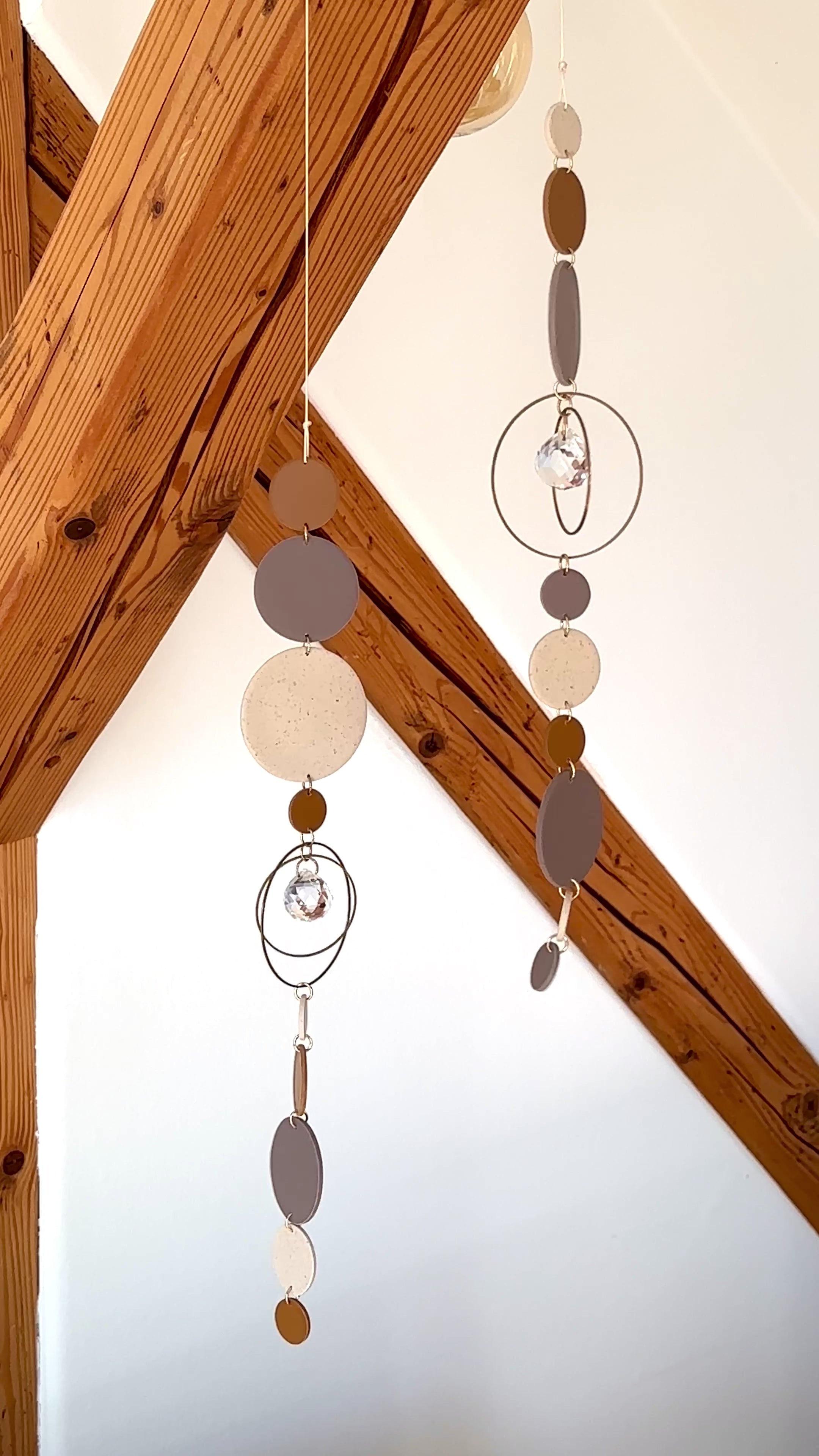 Sonnenfänger 011 mit Punkten in Kalk, Cognac und Lila-Grau